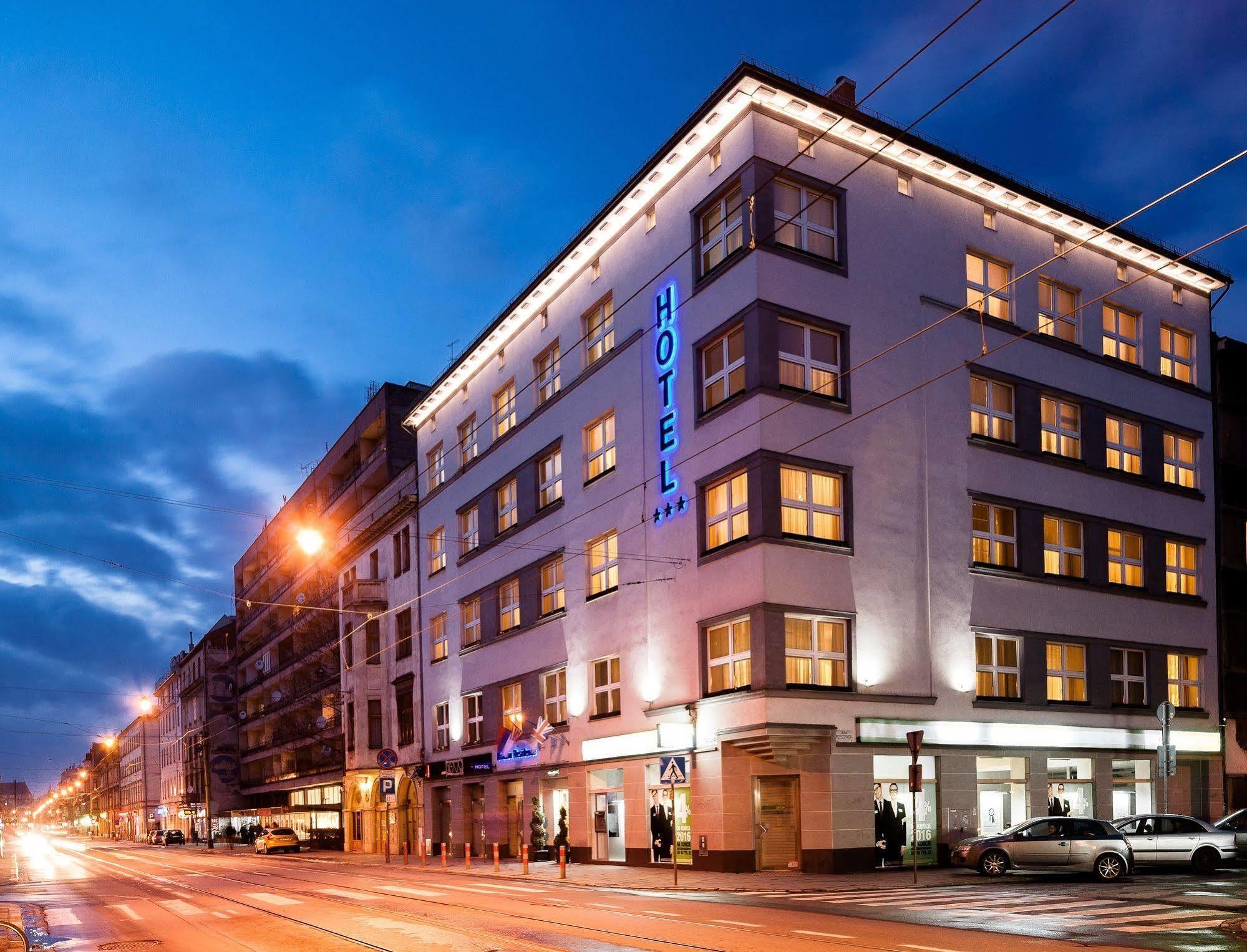 Kracow Aparthotel 3*